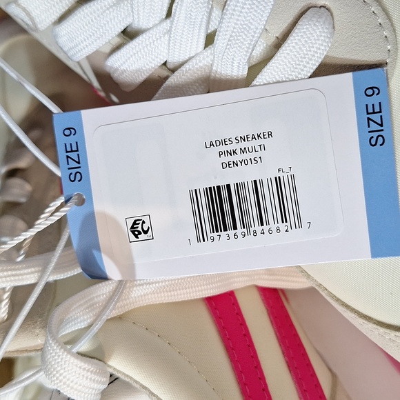 Steve Madden Ladies Sneaker Style Denney Size (9 ) Pink/White - Picture 6 of 8
